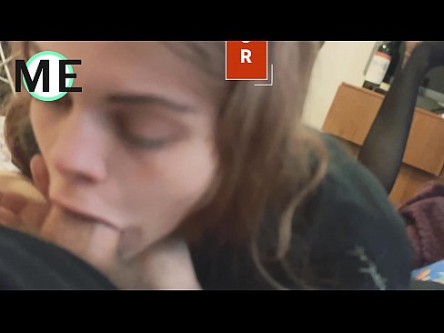 ❤️ Palo de garganta, pantalóns rasgados e tacóns rasgados agradable de coñecer ️❌ Porno fb na pornografía gl.mysexgamer.ru ❌❤